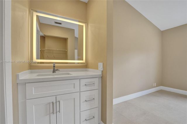 1361 Springside Dr 3, Weston, FL 33326