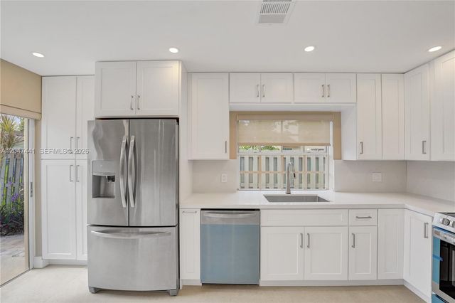 1361 Springside Dr 3, Weston, FL 33326