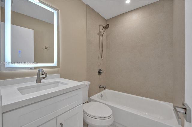 1361 Springside Dr 3, Weston, FL 33326