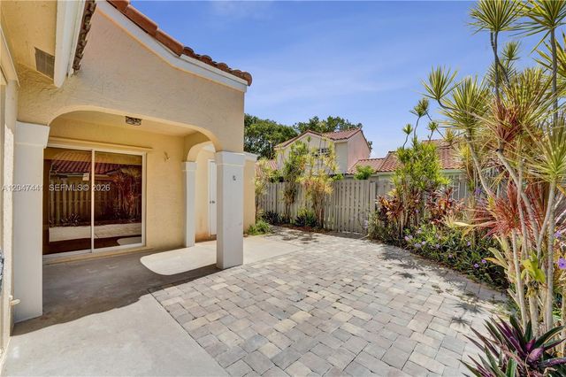 1361 Springside Dr 3, Weston, FL 33326