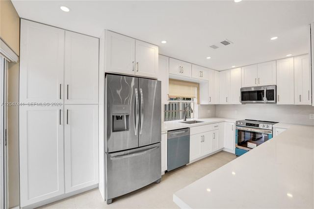 1361 Springside Dr 3, Weston, FL 33326