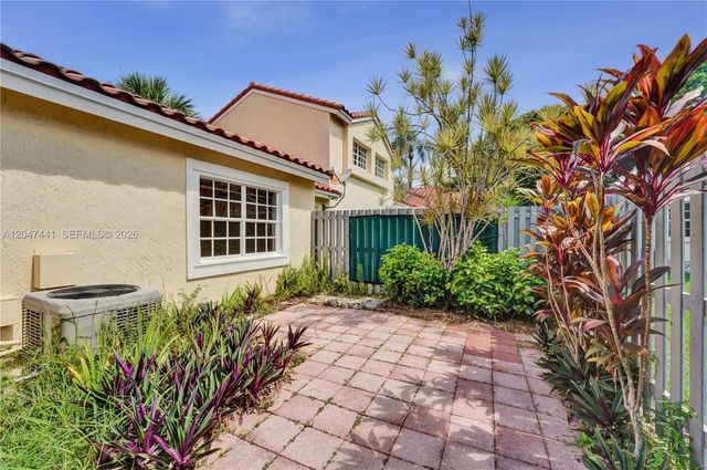 1361 Springside Dr 3, Weston, FL 33326