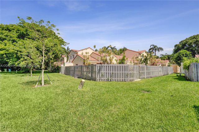 1361 Springside Dr 3, Weston, FL 33326