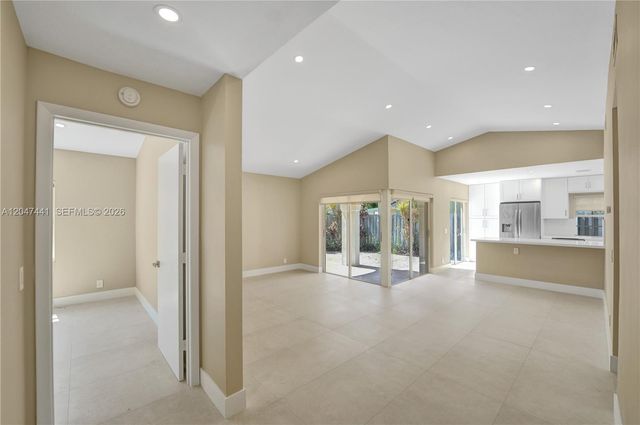 1361 Springside Dr 3, Weston, FL 33326