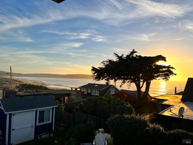 75 Ocean View Ave, Dillon Beach, CA 94929