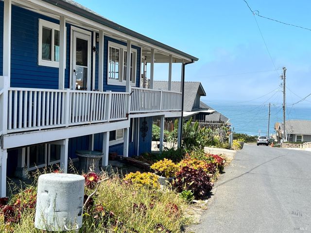 75 Ocean View Ave, Dillon Beach, CA 94929