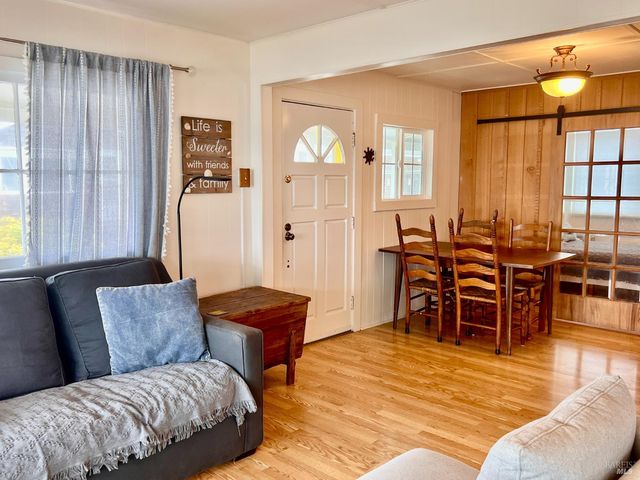 75 Ocean View Ave, Dillon Beach, CA 94929