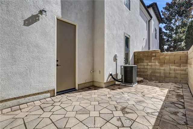 83 Mission, Irvine, CA 92620