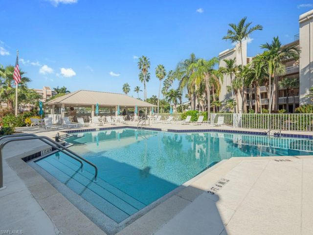 893 Collier Ct Apt 301, Marco Island, FL 34145