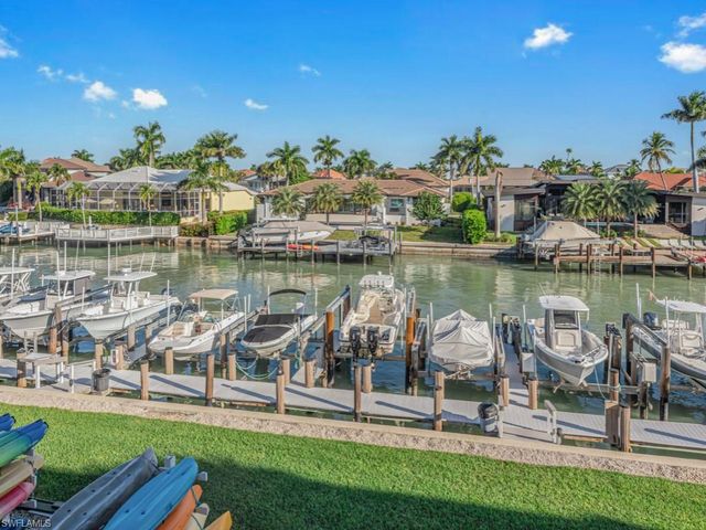 893 Collier Ct Apt 301, Marco Island, FL 34145