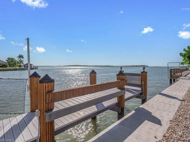 893 Collier Ct Apt 301, Marco Island, FL 34145