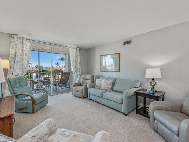 893 Collier Ct Apt 301, Marco Island, FL 34145