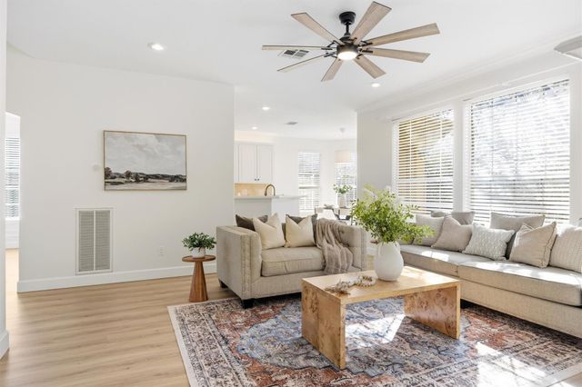 9400 Savannah Ridge DR, Austin, TX 78726