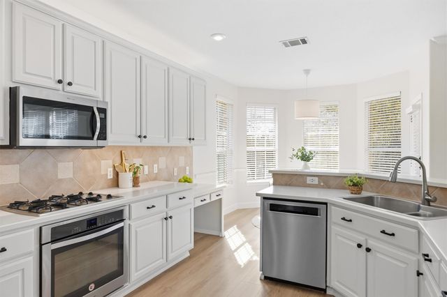 9400 Savannah Ridge DR, Austin, TX 78726