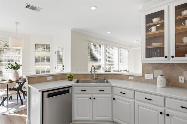 9400 Savannah Ridge DR, Austin, TX 78726