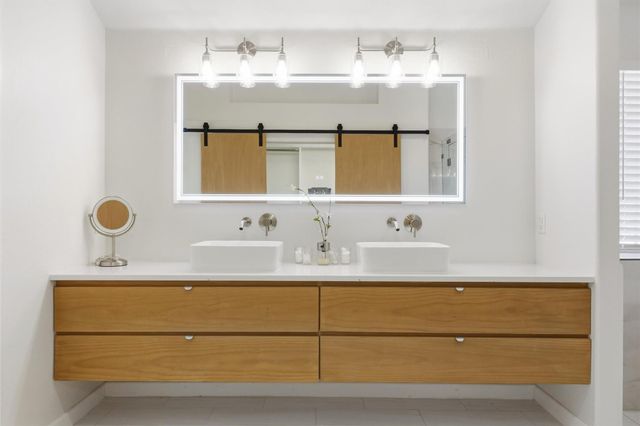 9400 Savannah Ridge DR, Austin, TX 78726