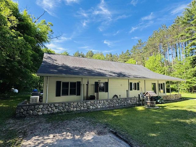 W3591 Twin Lane, Redgranite, WI 54970