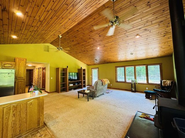 W3591 Twin Lane, Redgranite, WI 54970