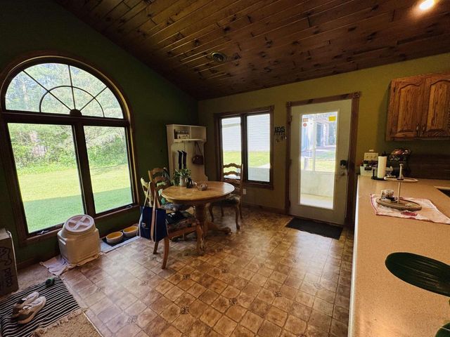 W3591 Twin Lane, Redgranite, WI 54970