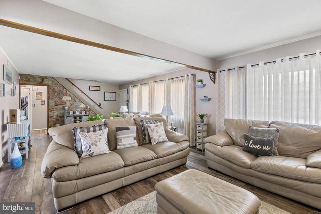 54 QUINCY DR, Levittown, PA 19057