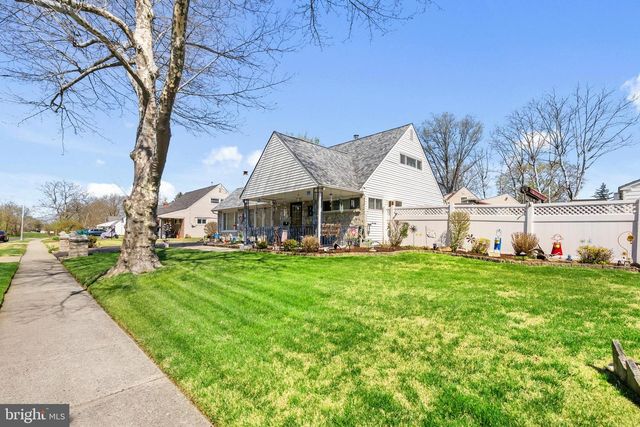 54 QUINCY DR, Levittown, PA 19057