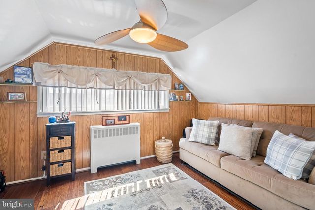 54 QUINCY DR, Levittown, PA 19057