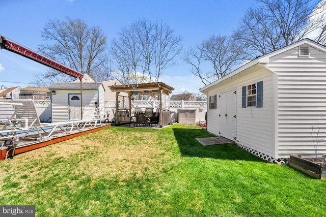 54 QUINCY DR, Levittown, PA 19057
