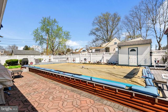 54 QUINCY DR, Levittown, PA 19057