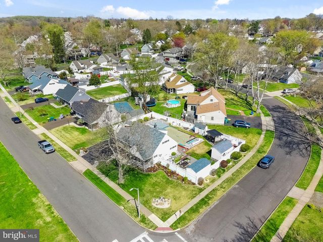 54 QUINCY DR, Levittown, PA 19057