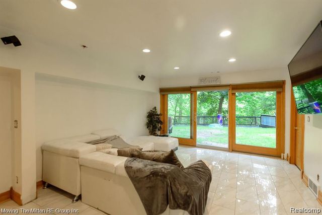 14354 Hannan Road, Romulus, MI 48174