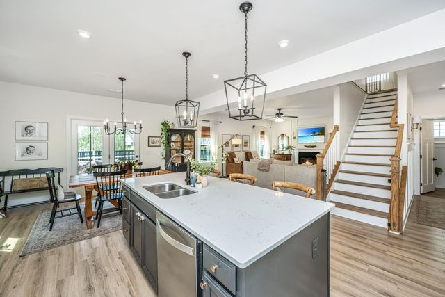 111 Corvus Street, Summerville, SC 29483