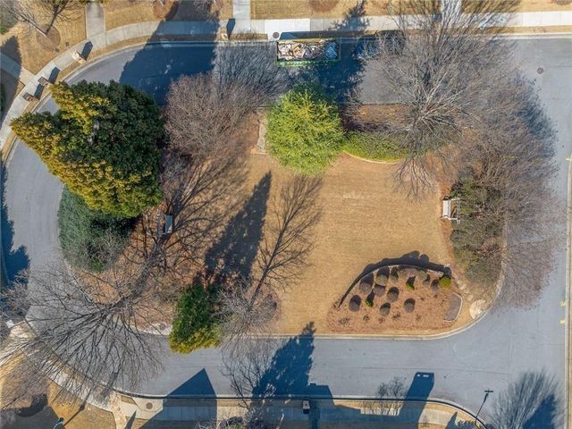 2082 Westwood SE Road, Smyrna, GA 30080