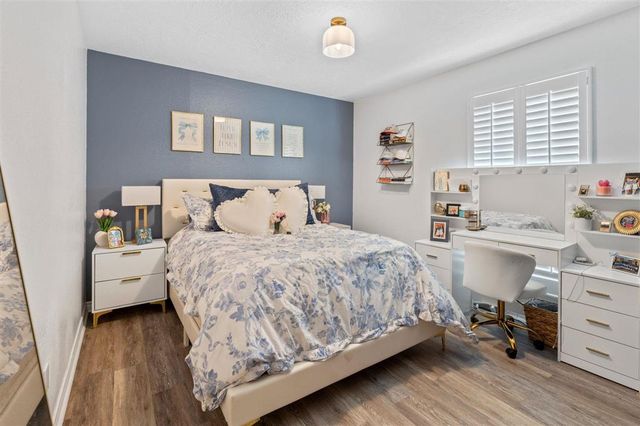 6512 Sunmeadow Lane, Lake Charles, LA 70605