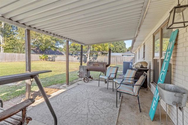 6512 Sunmeadow Lane, Lake Charles, LA 70605