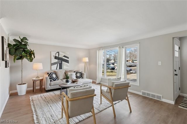 27003 Normandy Road, Bay Village, OH 44140