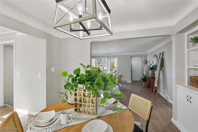 27003 Normandy Road, Bay Village, OH 44140