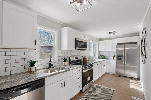 27003 Normandy Road, Bay Village, OH 44140