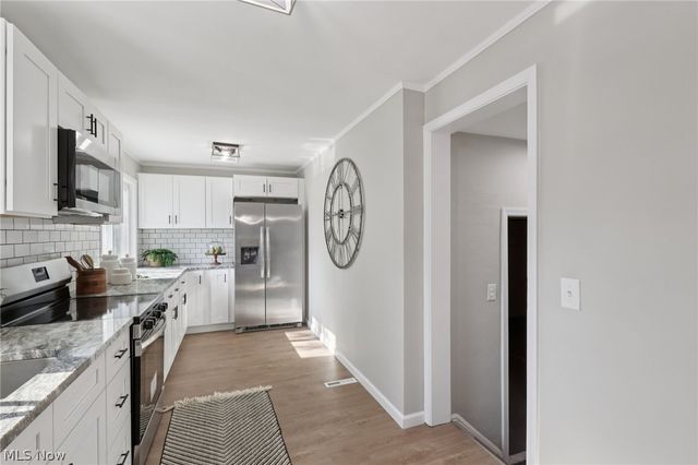 27003 Normandy Road, Bay Village, OH 44140