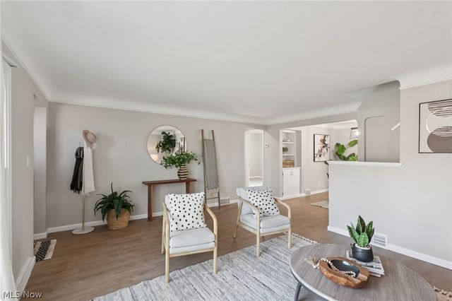 27003 Normandy Road, Bay Village, OH 44140