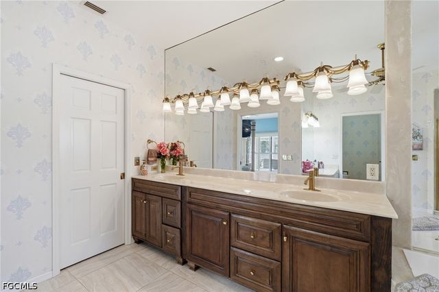 16676 Bobcat DR, Fort Myers, FL 33908
