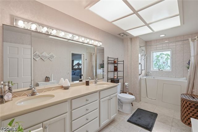 16676 Bobcat DR, Fort Myers, FL 33908