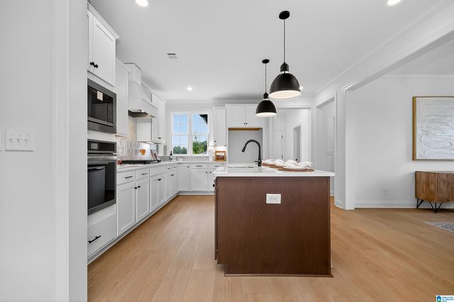 600 CALVERT CIRCLE, Hoover, AL 35244