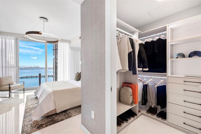 300 Biscayne Blvd Way 1605, Miami, FL 33131
