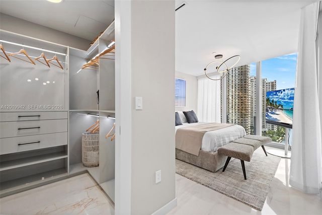 300 Biscayne Blvd Way 1605, Miami, FL 33131