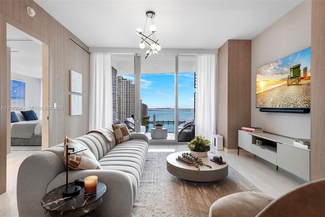 300 Biscayne Blvd Way 1605, Miami, FL 33131