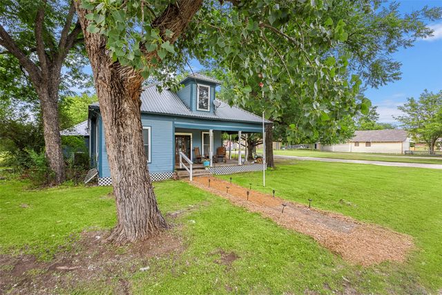 601 W 5th Street, Maypearl, TX 76064