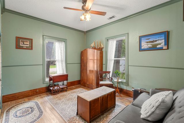 601 W 5th Street, Maypearl, TX 76064