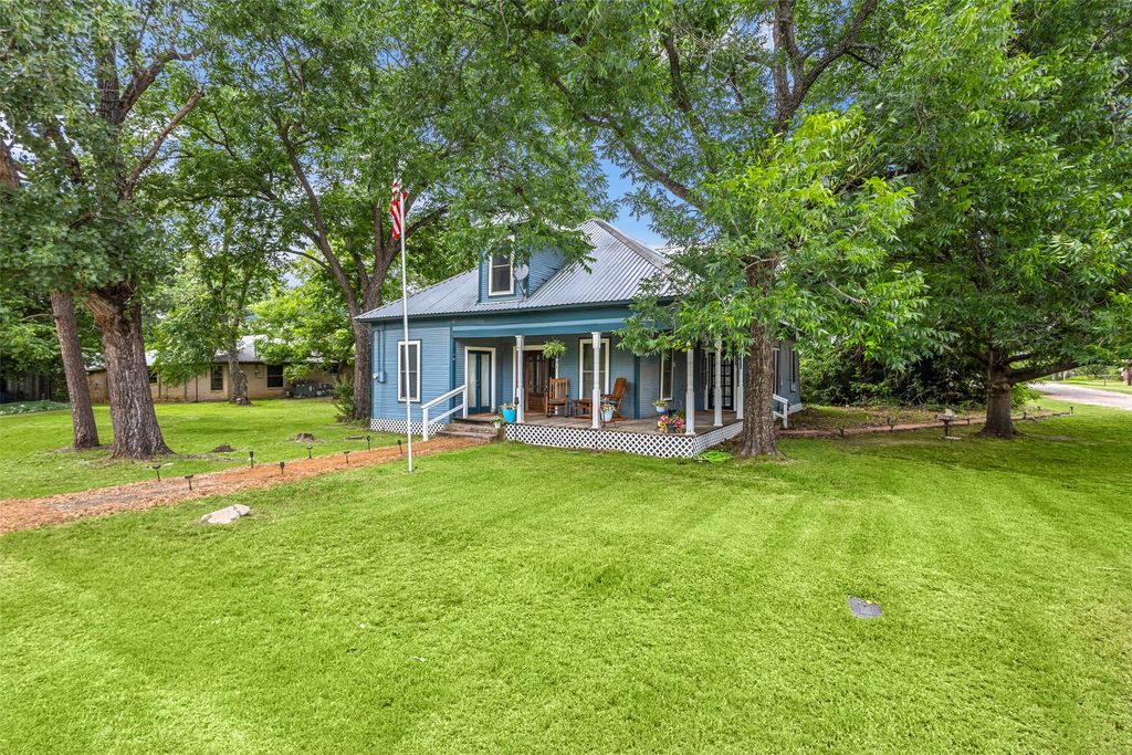 601 W 5th Street, Maypearl, TX 76064