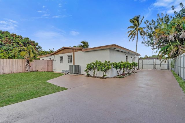 16920 NW 53rd Ave, Miami Gardens, FL 33055