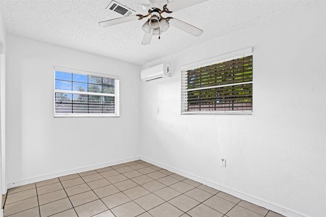 16920 NW 53rd Ave, Miami Gardens, FL 33055